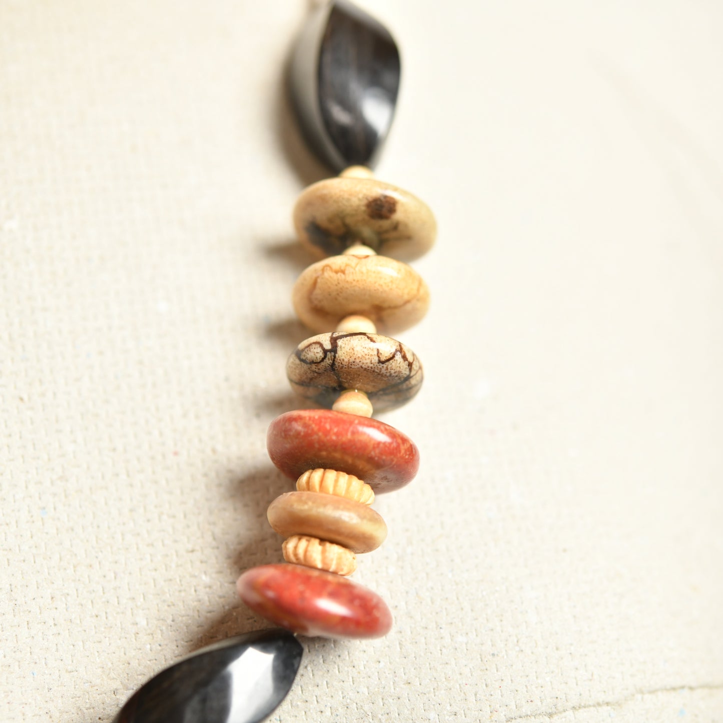 80s chunky stone beaded necklace