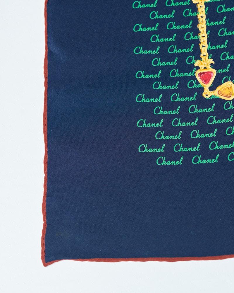 【86cm×85cm】CHANEL グリポア柄 タグ付 シルクスカーフ