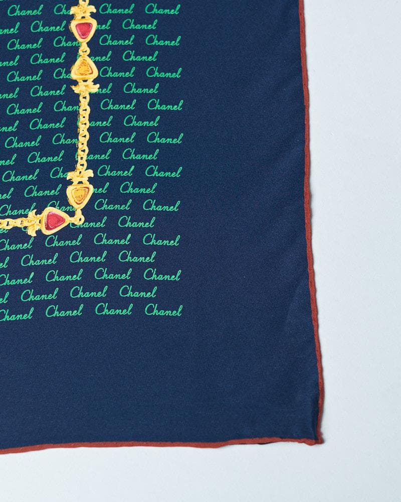 【86cm×85cm】CHANEL グリポア柄 タグ付 シルクスカーフ