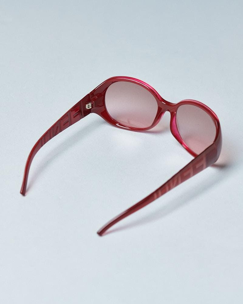 【58-17 130】ケース付 FENDI 度なしサングラス バーガンディー