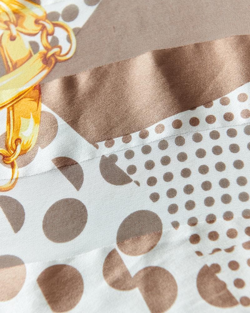 【56cm×56cm】Christian Dior タグ付 シルクスカーフ