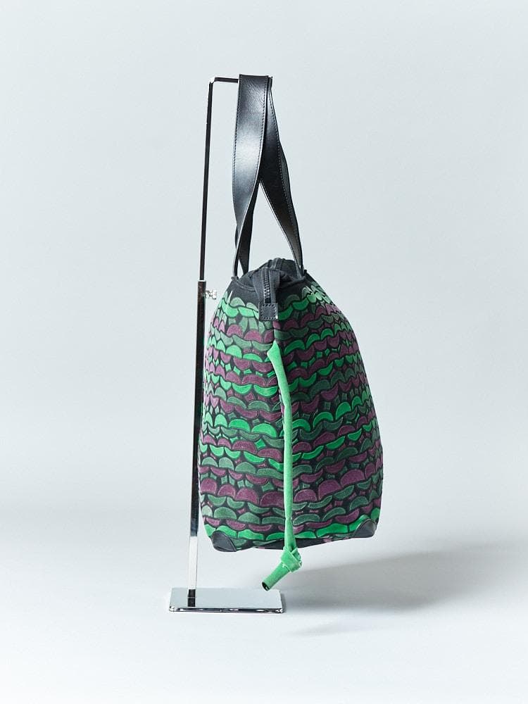 【H30W25マチ&ジッパー付】PLEATS PLEASE トートバッグ