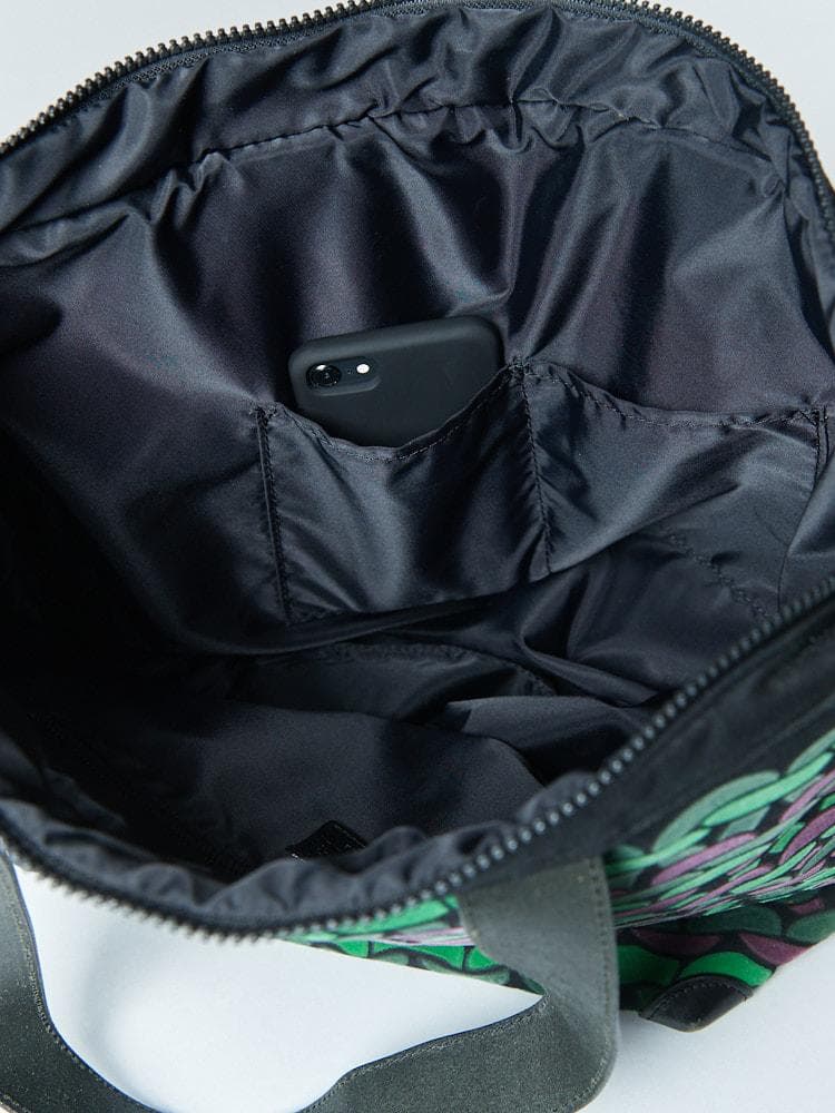 【H30W25マチ&ジッパー付】PLEATS PLEASE トートバッグ