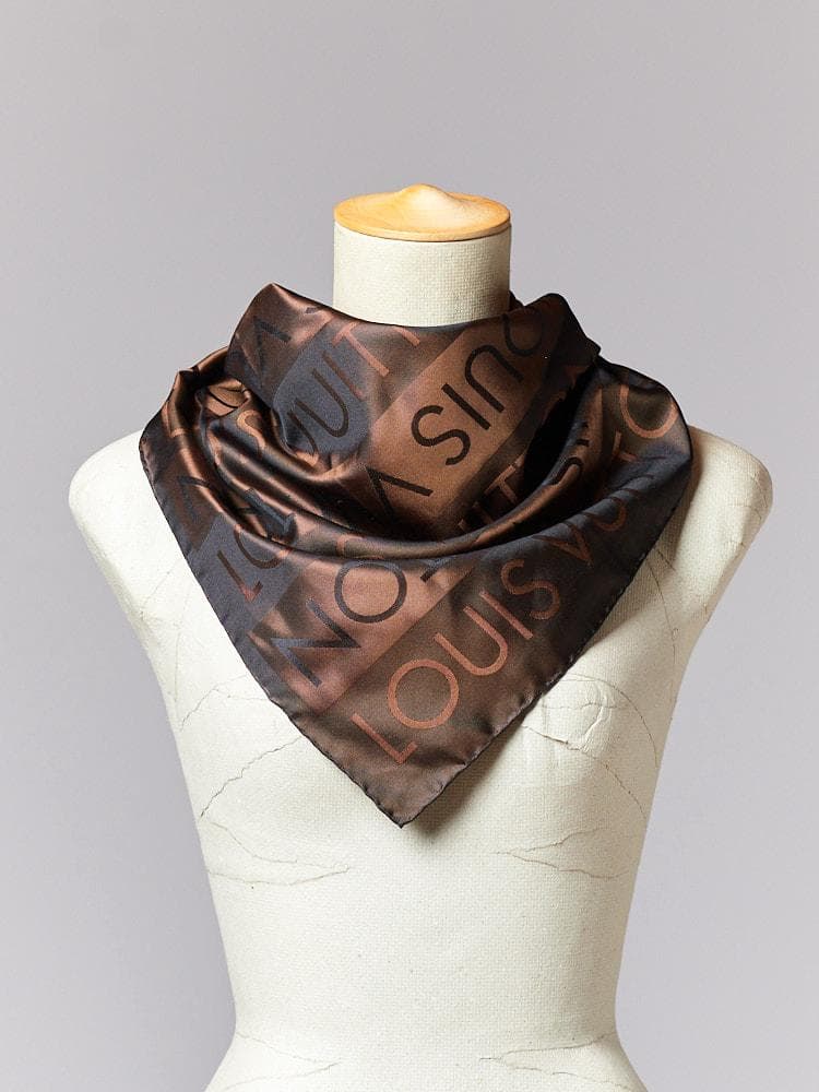 【70cm×70cm】LOUIS VUITTON シルクスカーフ