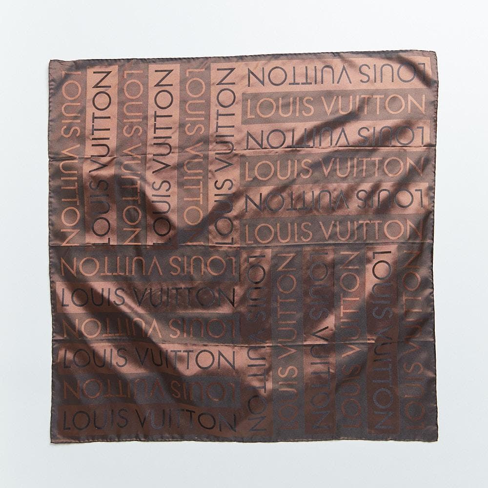 【70cm×70cm】LOUIS VUITTON シルクスカーフ