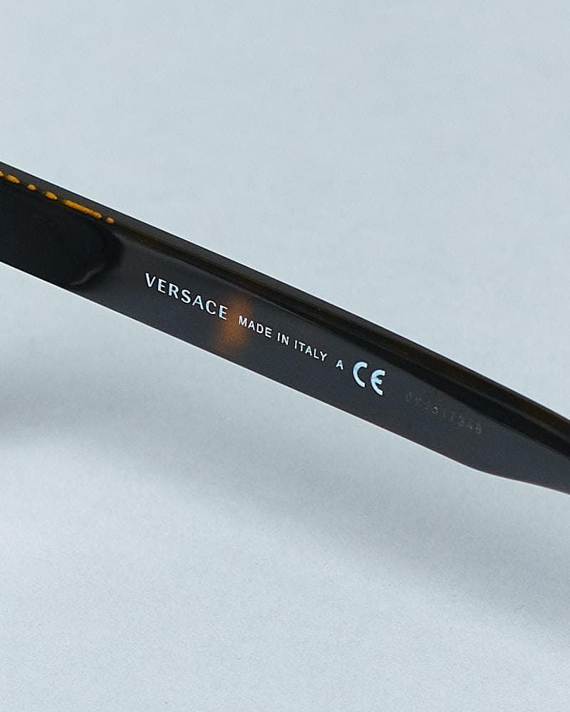 【56-18 145】ケース付 VERSACE ベッコウ 度なしサングラス